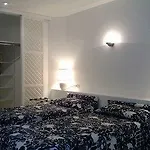 מלון דירות Nauthotel 4*
