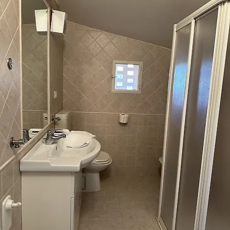 アパートホテル Nauthotel グラード