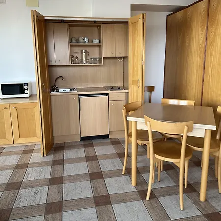 アパートホテル Nauthotel 4*