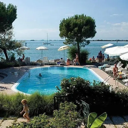 Nauthotel Lejlighedshotel 4*